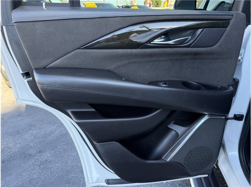 2019 Cadillac Escalade Platinum