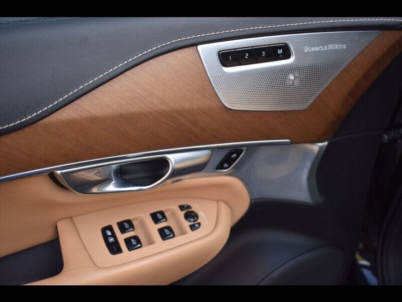 2017 Volvo XC90 T8 eAWD Inscription