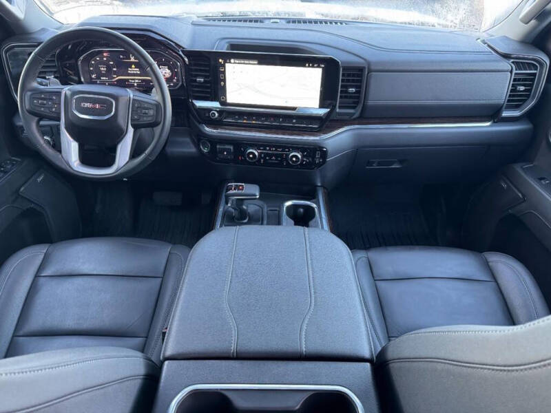 2024 GMC Sierra 1500 Elevation