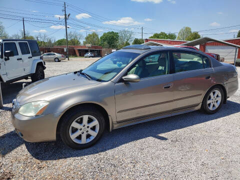 2004 Nissan Altima for sale at VAUGHN'S USED CARS in Guin AL