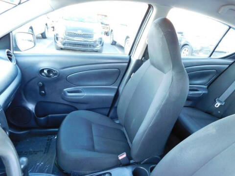 2016 Nissan Versa 1.6 S