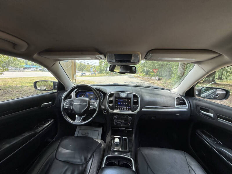 2015 Chrysler 300 Limited