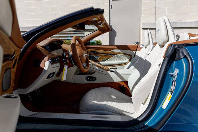 2026 Aston Martin DB12 Volante