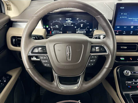 2022 Lincoln Nautilus Standard
