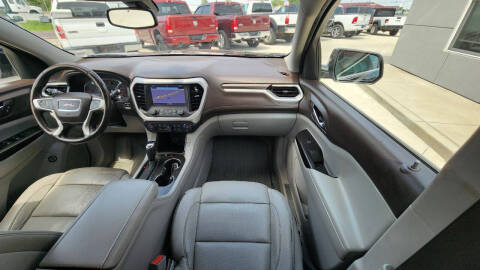 2017 GMC Acadia SLT-1