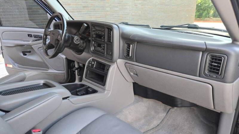 2004 GMC Yukon SLE - Photo 62