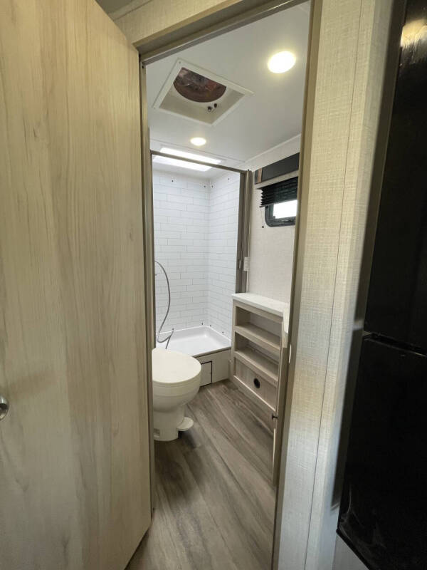 2025 Bontrager Outdoors 21 BH