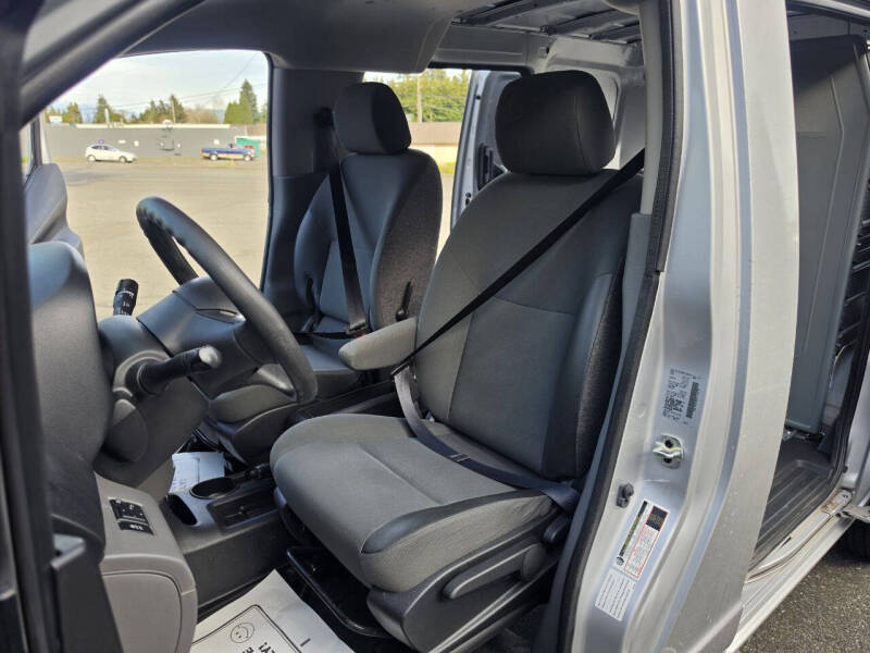 2017 Nissan NV200 SV