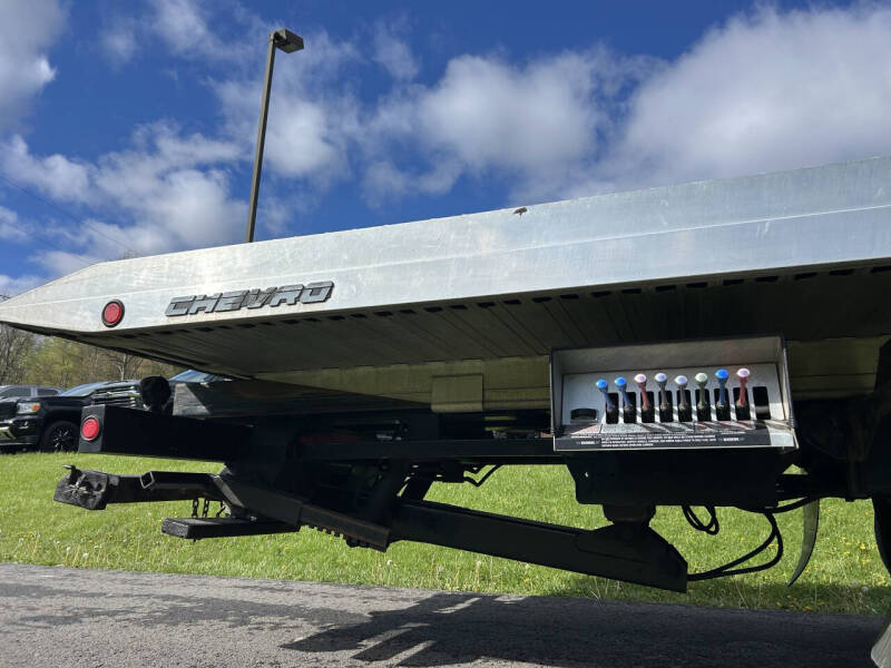 2019 Freightliner Business class M2
