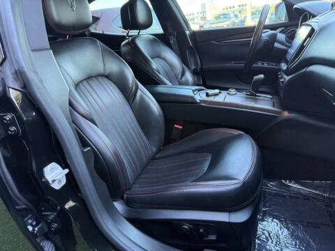 2017 Maserati Ghibli