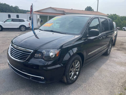 2016 Chrysler Town and Country for sale at PIONEER USED AUTOS & RV SALES in Lavalette WV