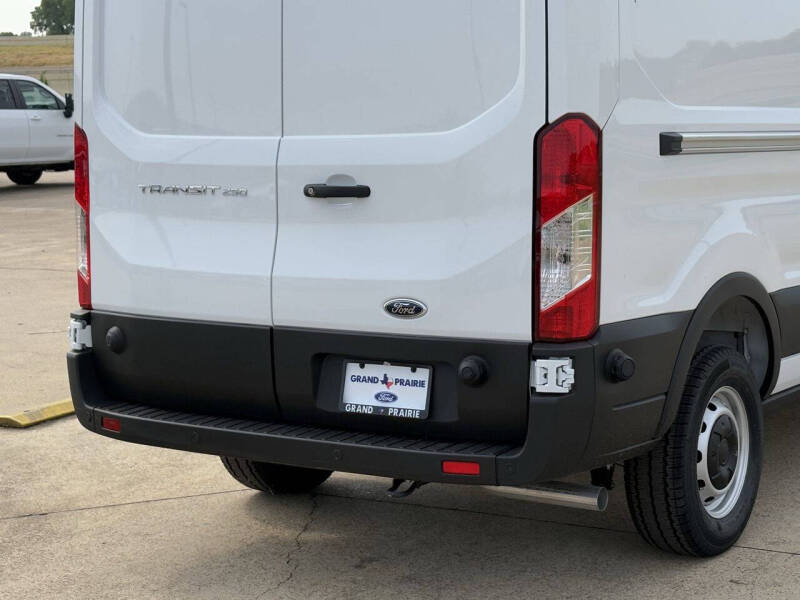 2025 Ford Transit 250