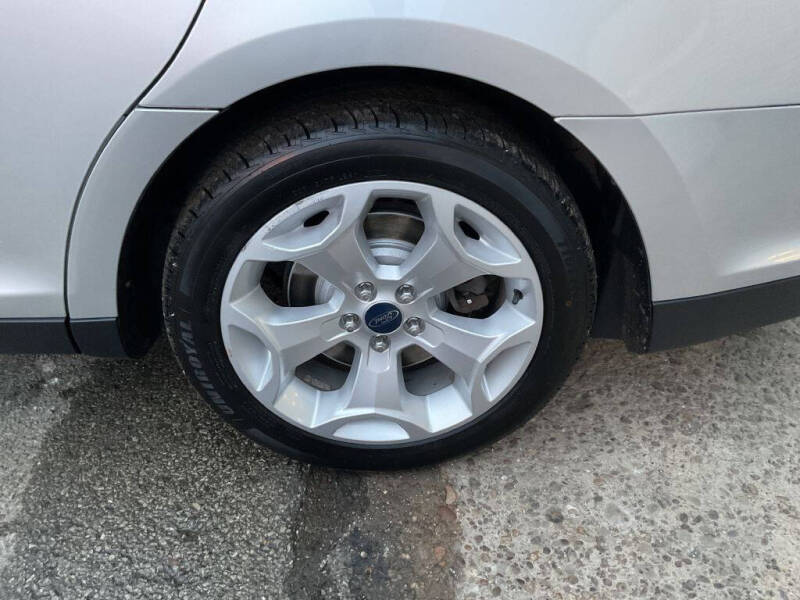 2012 Ford Taurus SEL