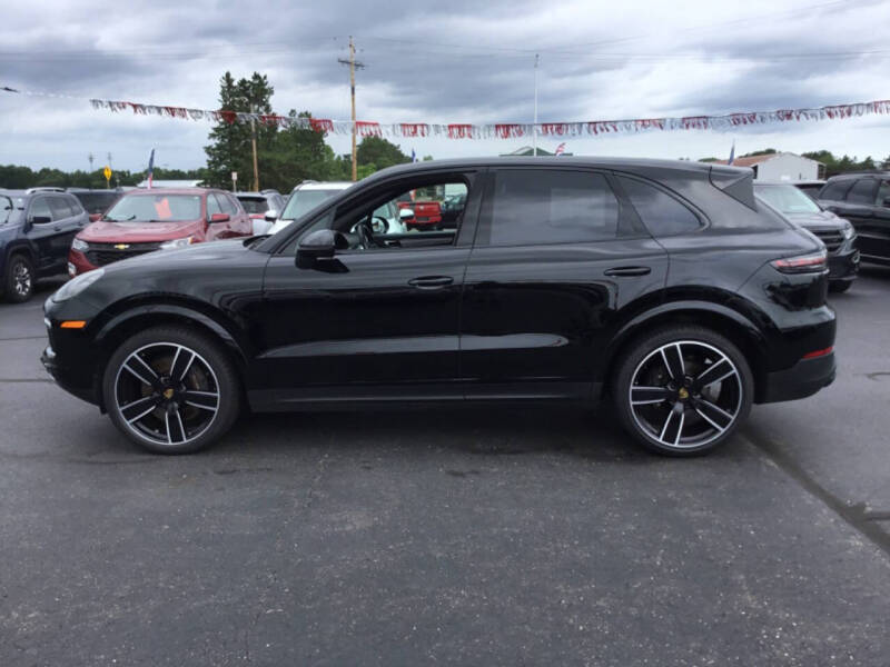 2023 Porsche Cayenne Platinum Edition