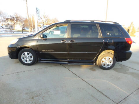 2008 Toyota Sienna for sale at WAYNE HALL CHRYSLER JEEP DODGE in Anamosa IA