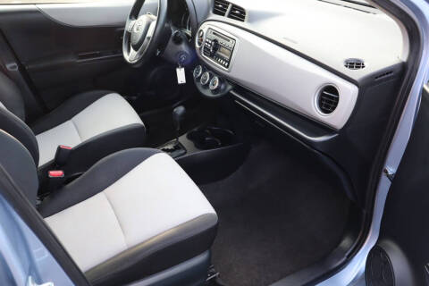 2014 Toyota Yaris 5-Door LE