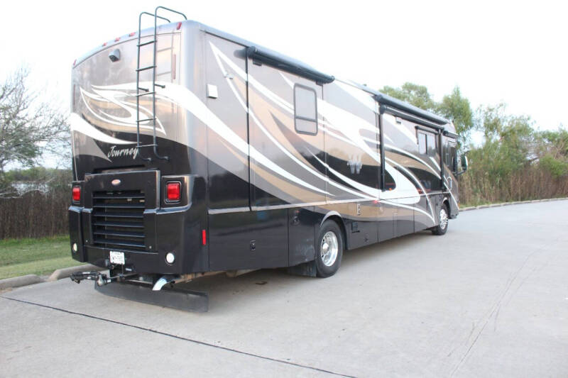 2011 Winnebago Journey