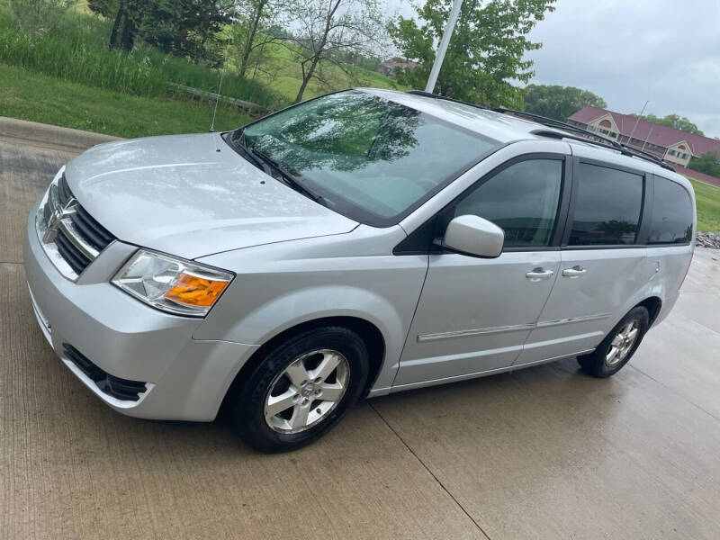 2008 Dodge Grand Caravan for sale at United Motors in Saint Cloud MN