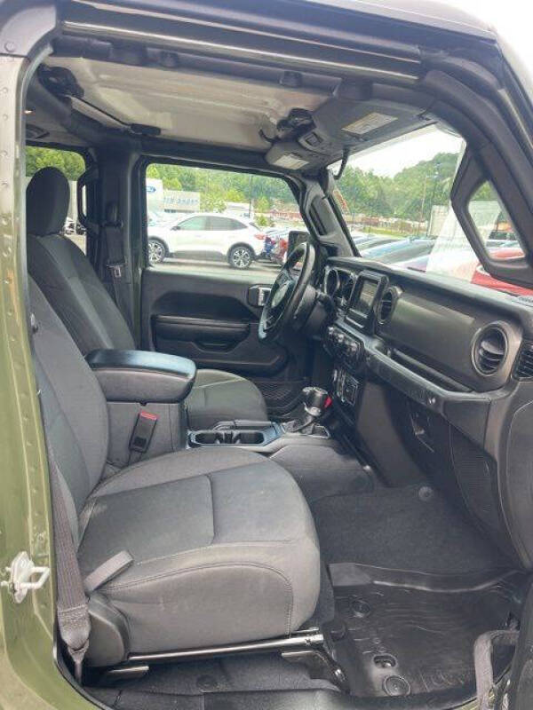 2022 Jeep Gladiator Willys
