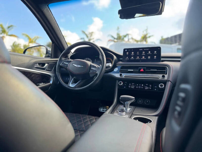 2025 Genesis G70