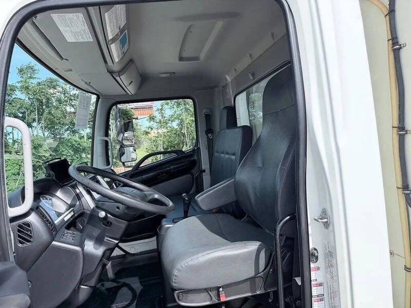2012 Hino 338