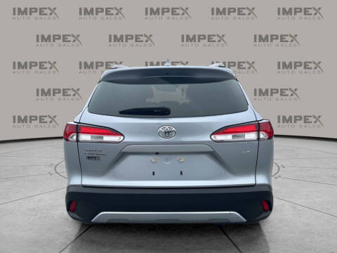 2024 Toyota Corolla Cross LE