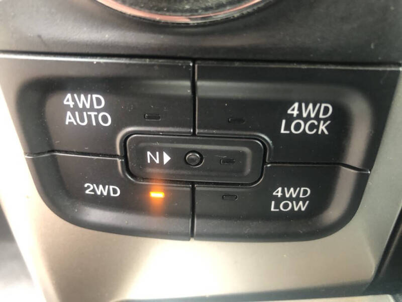 2016 RAM 1500 SLT