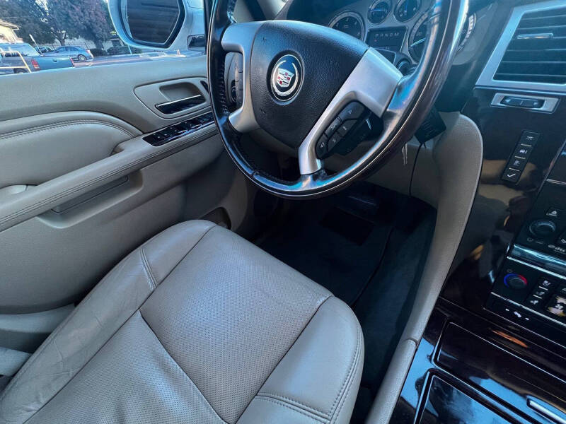 2014 Cadillac Escalade Premium