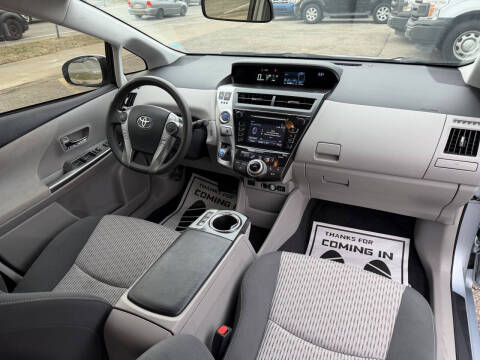 2015 Toyota Prius v Two