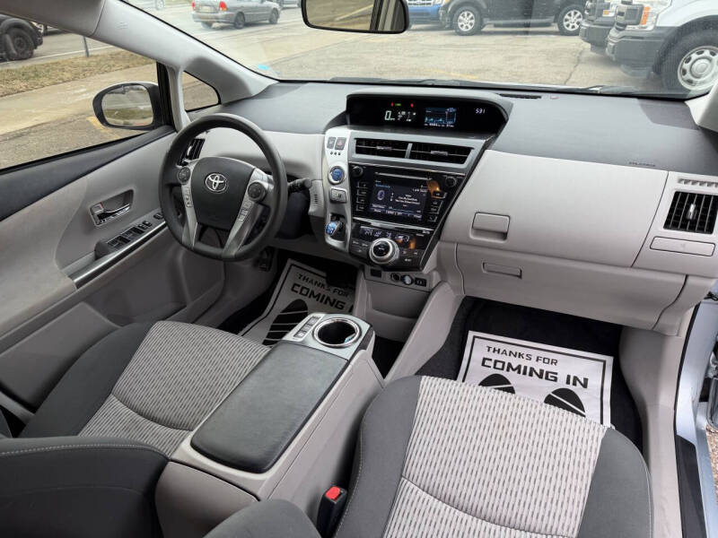 2015 Toyota Prius v Two