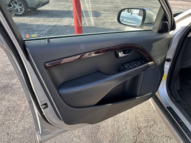 2008 Volvo V70 3.2