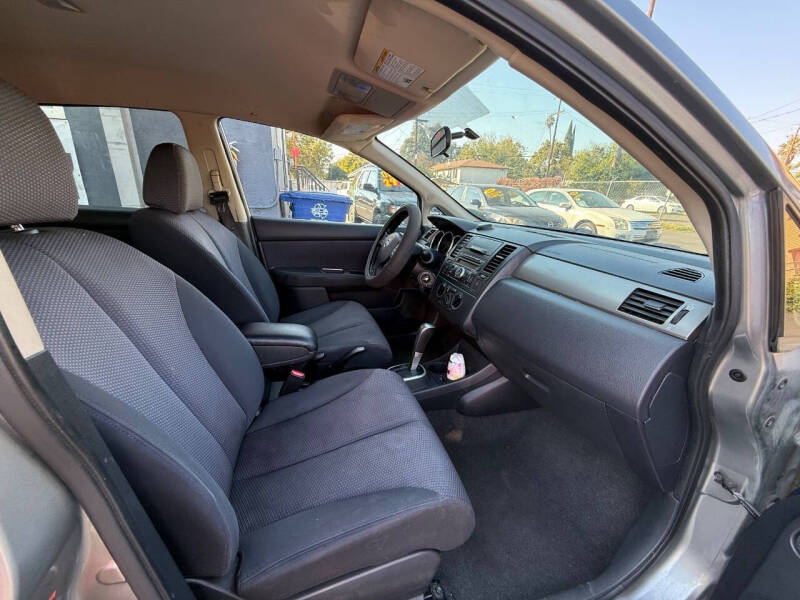 2009 Nissan Versa 1.8 SL