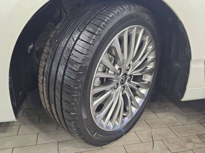 2020 Toyota Avalon Hybrid Limited