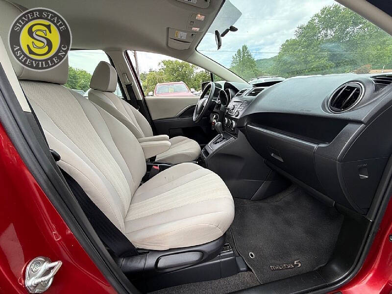 2015 Mazda MAZDA5 Sport