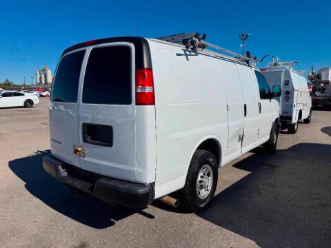 2022 Chevrolet Express 2500