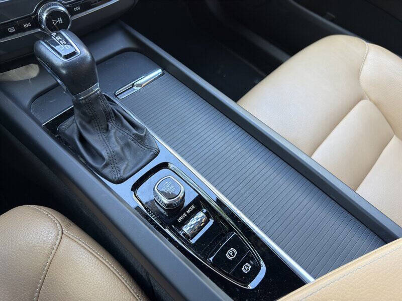 2020 Volvo XC60 40
