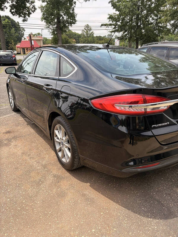 2017 Ford Fusion SE