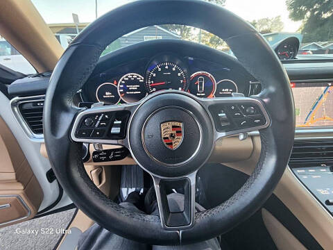2019 Porsche Panamera 4