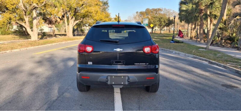2011 Chevrolet Traverse LT