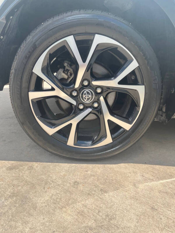 2018 Toyota C-HR XLE