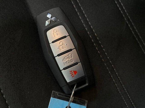 2025 Mitsubishi Outlander PHEV SE