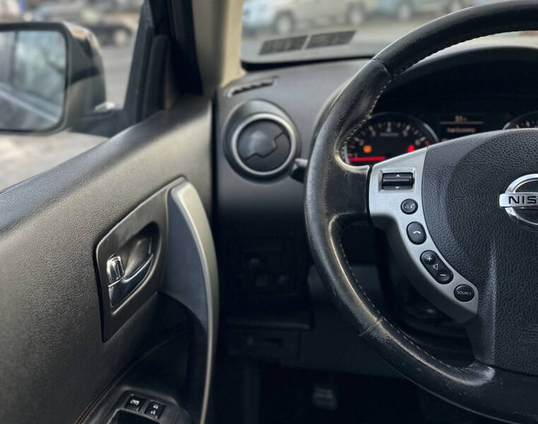 2012 Nissan Rogue SV w/SL Package