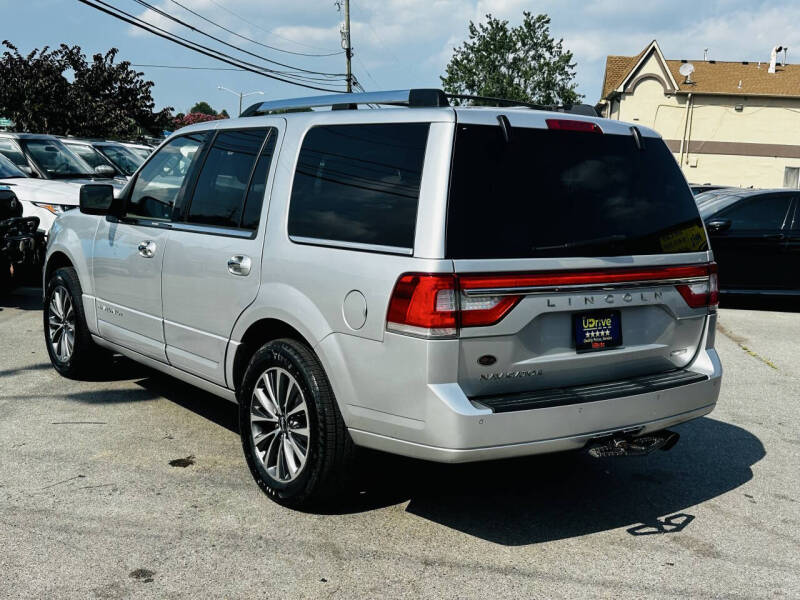 2016 Lincoln Navigator Select