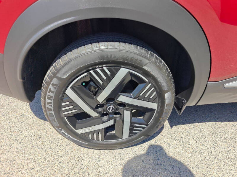2025 Nissan Kicks SV