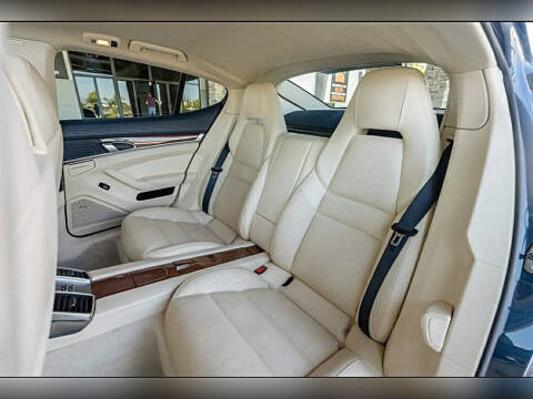 2011 Porsche Panamera