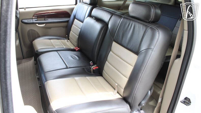 2005 Ford Excursion Eddie Bauer