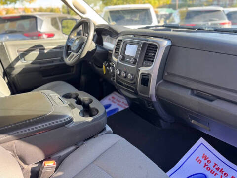 2024 RAM 1500 Classic SLT