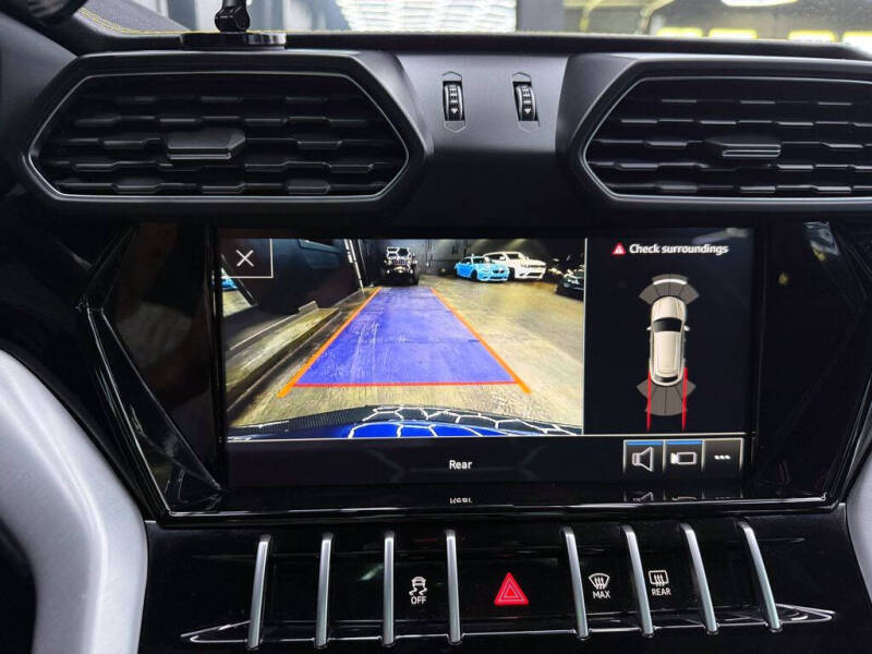 2022 Lamborghini Urus