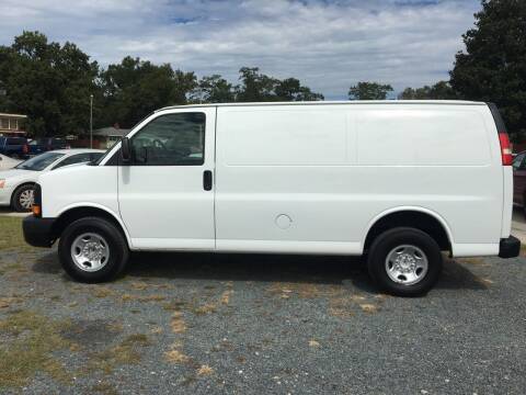 2009 Chevrolet Express Cargo for sale at LAURINBURG AUTO SALES in Laurinburg NC