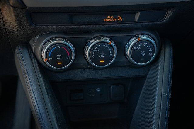 2020 Toyota Yaris Hatchback XLE